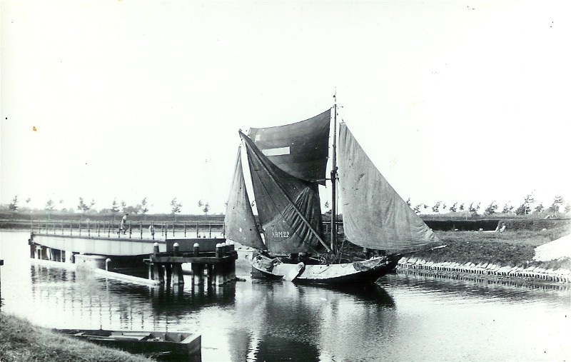 Hoogaars bij de Arnebrug